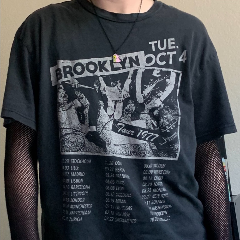 GARAGE band tee, oversized fit